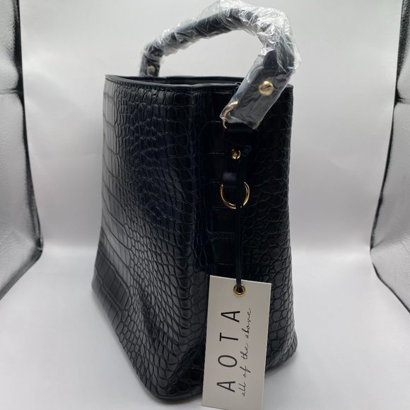 NWT AOTA Black Vegan Crocodile Handbag/Crossbody Purse - Picture 5 of 13